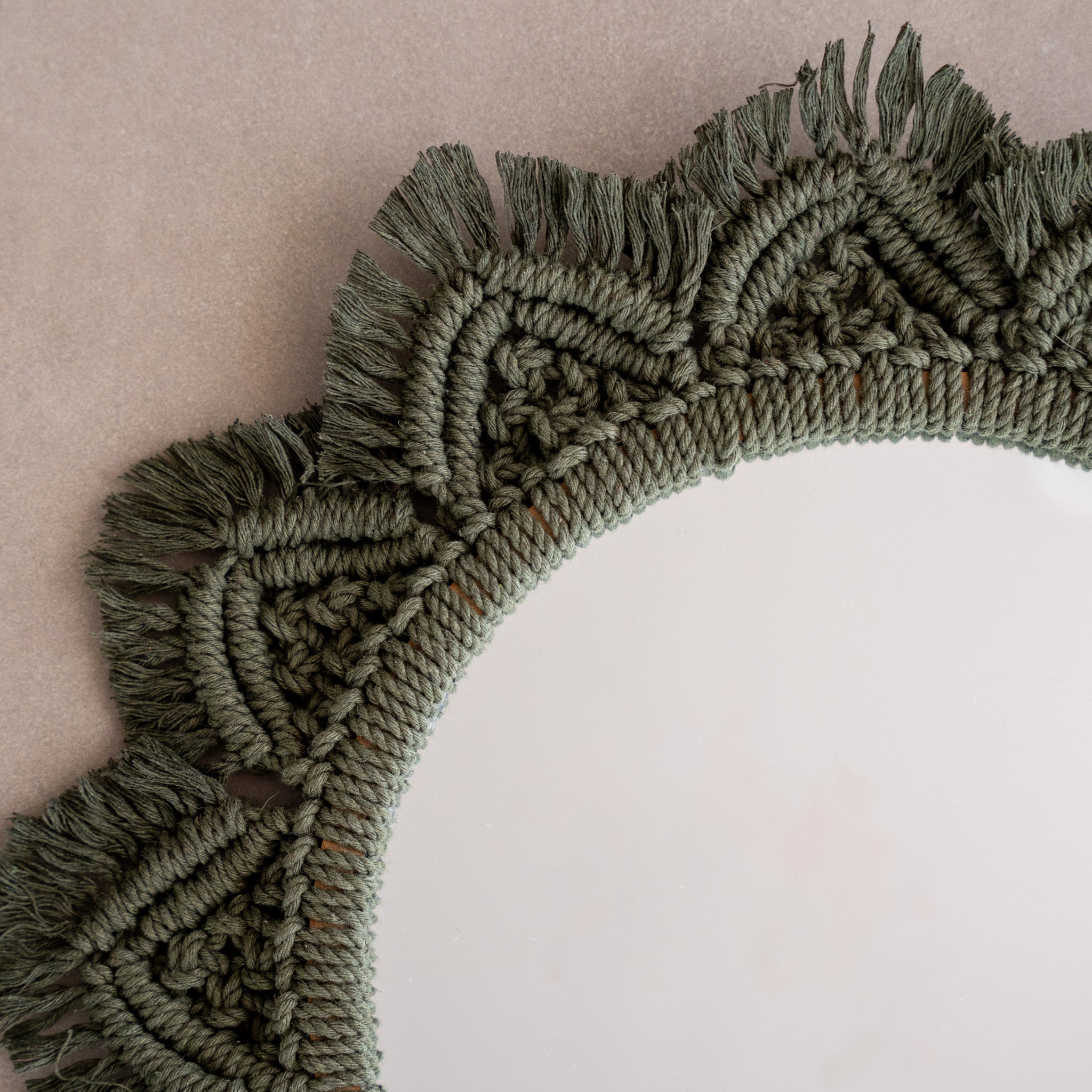 Espejo en Macramé Verde Oliva 60CM - Colección Serenity